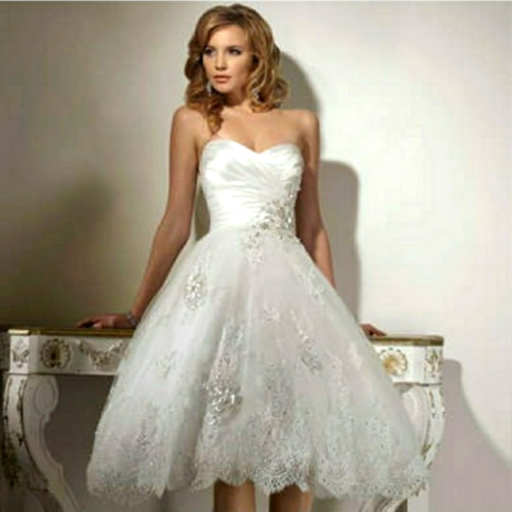 Like New IVORY Maggie Sottero Isadora Ann Size 10 Tea Length Wedding Dress